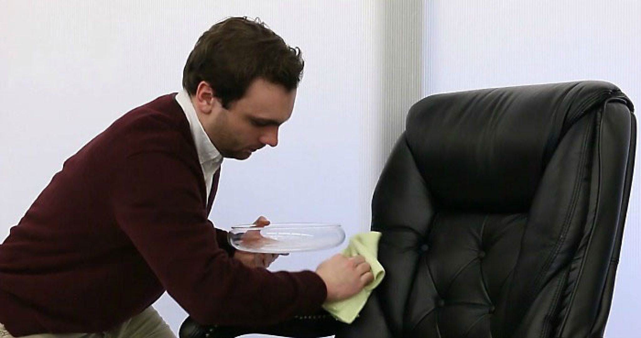 How to Clean Fabric Office Chair? 6 Best Steps