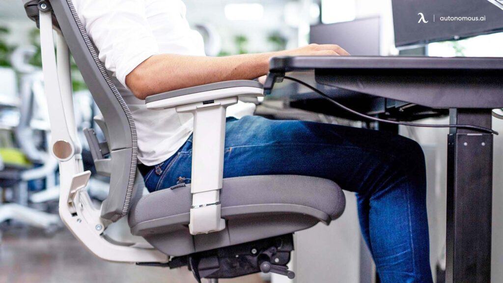 How to sit in ergonomic chair