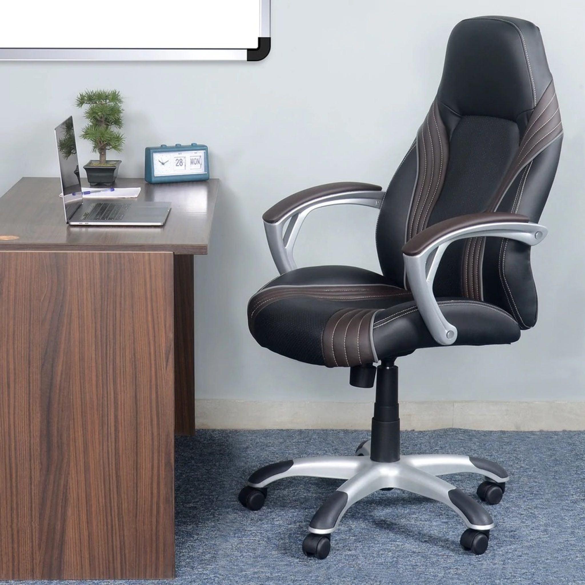 Best Office Chair For Someone With Sciatica 8 Best Office Chair for Sciatica Nerve Pain 2024