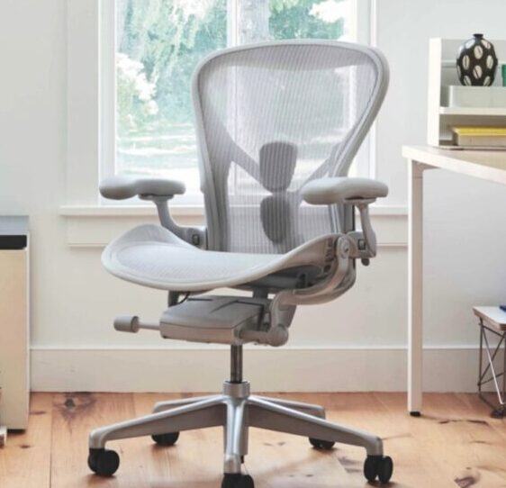 10 Best Office Chairs for Hip Pain of 2022