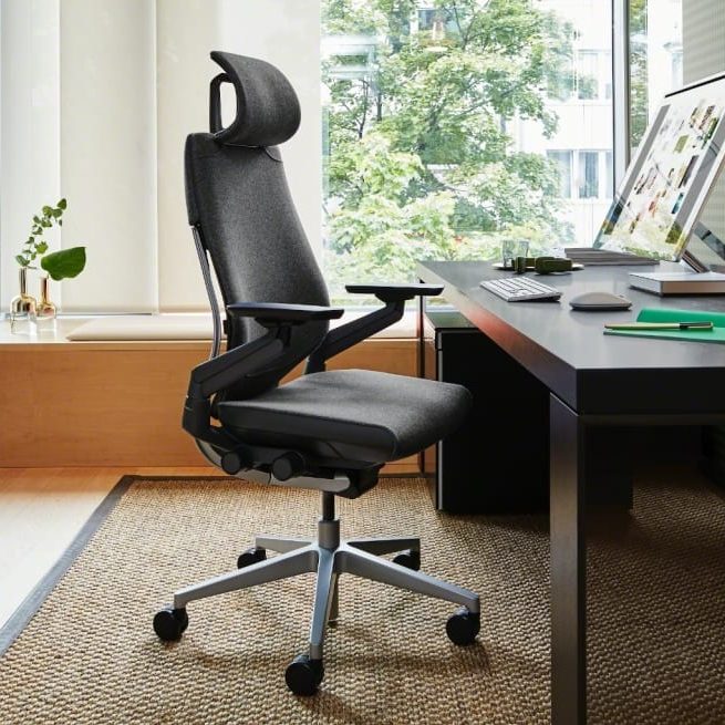 Here Are What Office Chairs You Should Opt for While Having Neck and Shoulder Pain