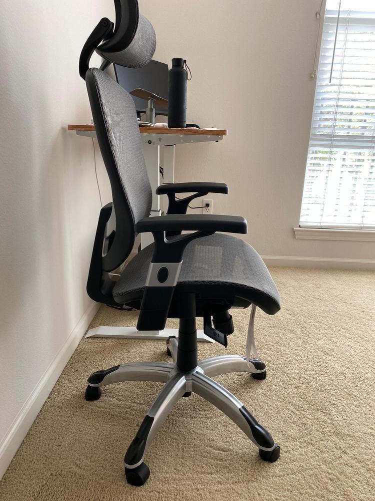 Staples Hyken Review 2025: Best Budget Ergonomic Chair?