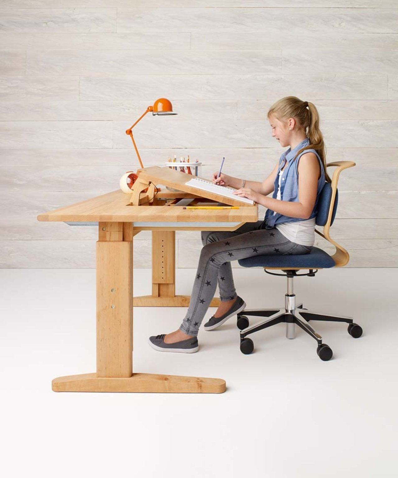 Top 7 of the Best Desk Chair for Kids That They'll Love