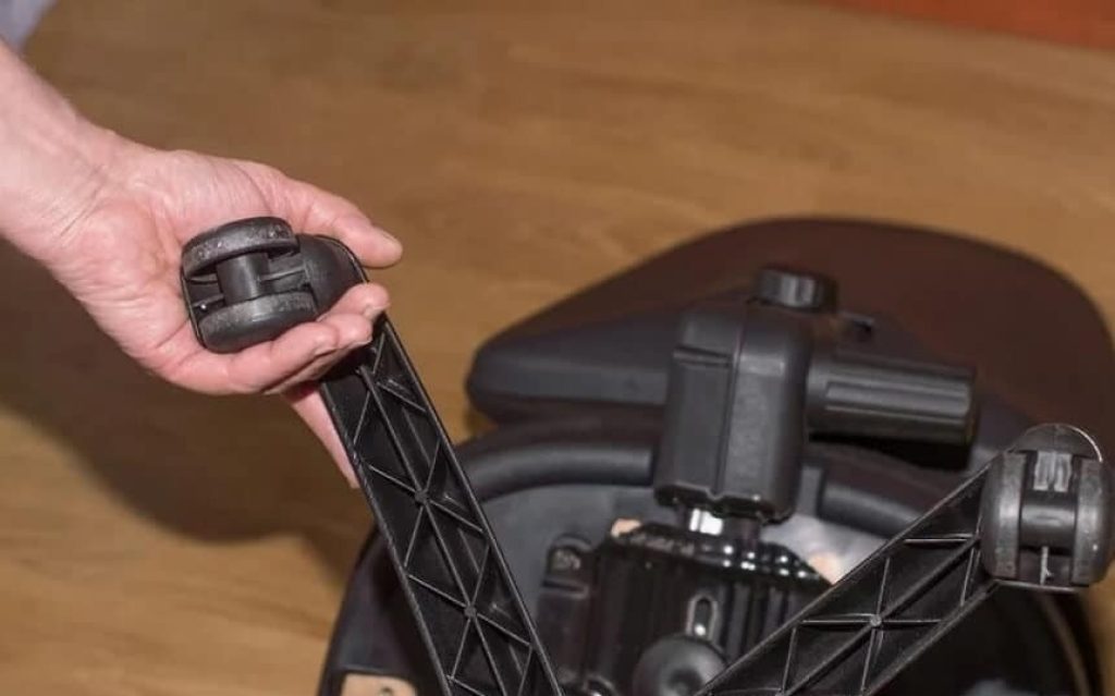 How to fix a wobbly office chair