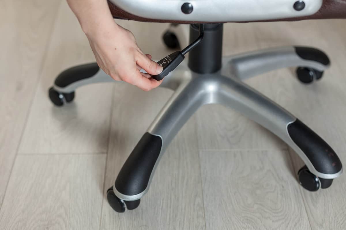 3 Awesome Steps of How to Lower an Office Chair with