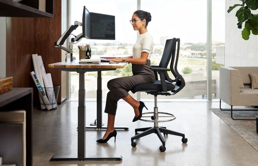 ergonomic chair for standing desk