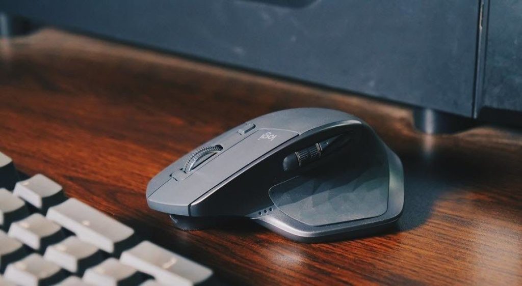 does some wireless mouse turn off automatically