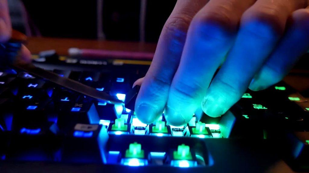 how to remove keys on mechanical keyboard