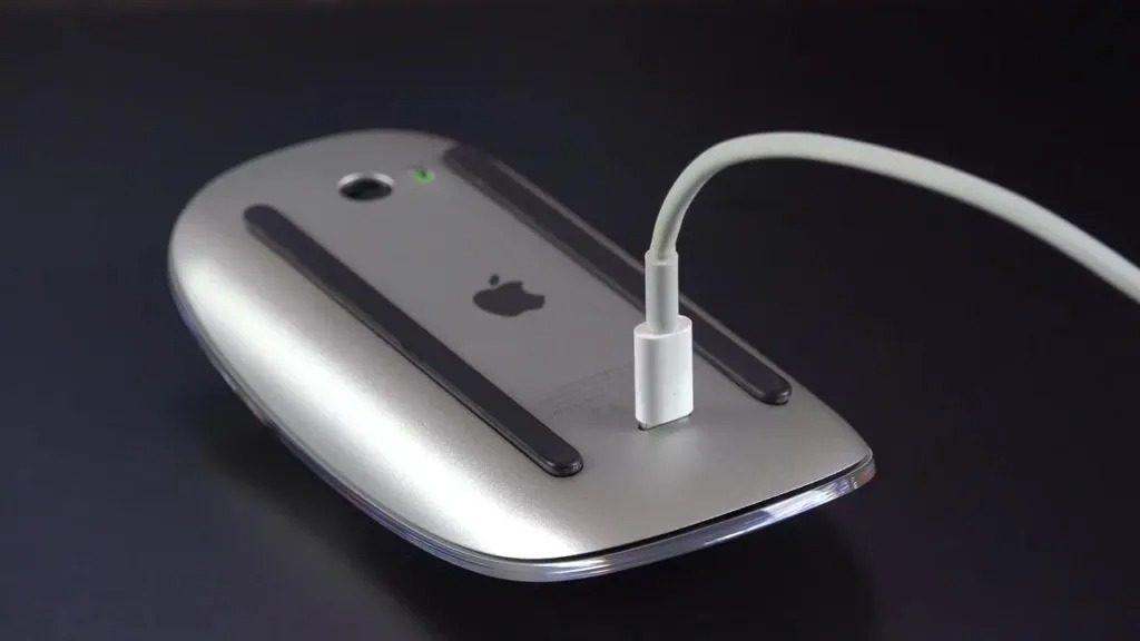 how to turn on and off apple wireless mouse