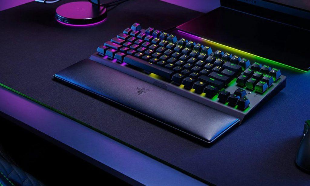 cool things for gaming desk