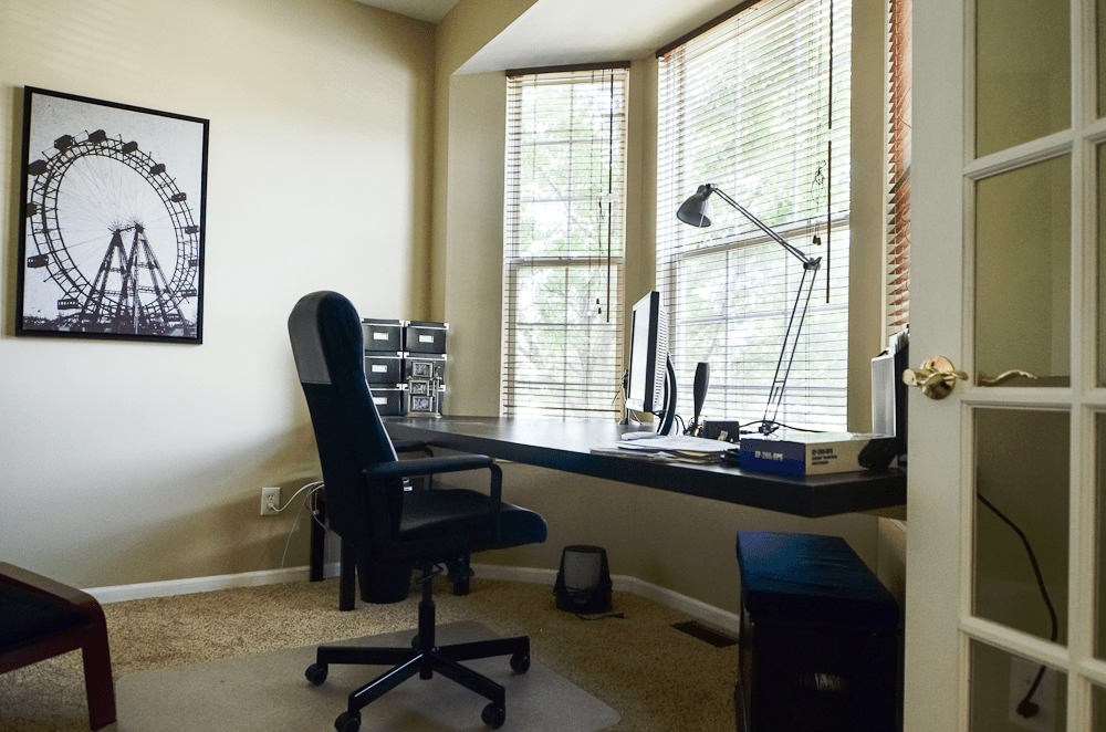 desk face the window