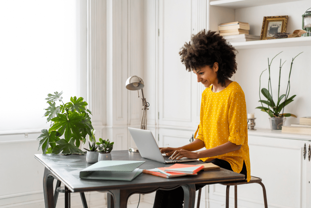 how to focus working from home