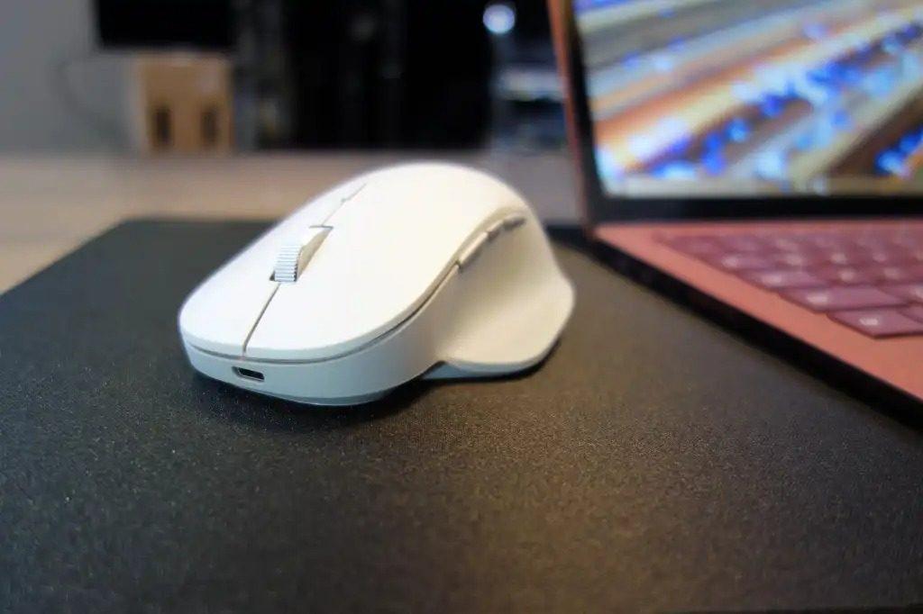 will a wireless mouse work through walls